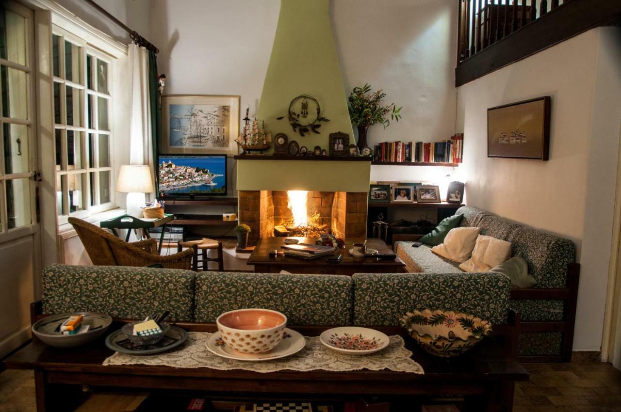 Aphrodite'S Coast Retreat House! Galaxidi Bagian luar foto